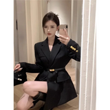 Eleganter Retro-Hepburn-Blazer für Damen – Modischer schwarzer Blazer mit asymmetrischer Taille, inklusive kostenlosem Gürtel, Frühjahrskollektion 2024